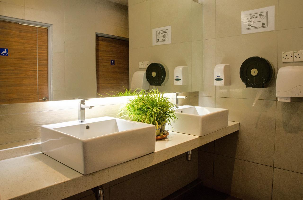 Langkasuka Express Hotell Kuah Exteriör bild